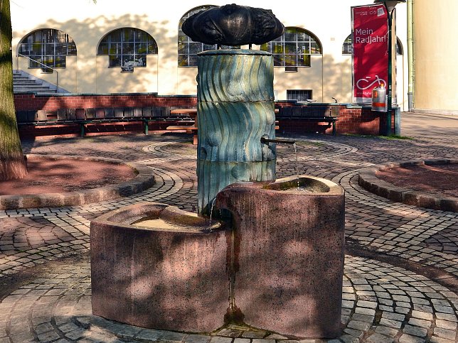 Brunnen am Kutschkermarkt