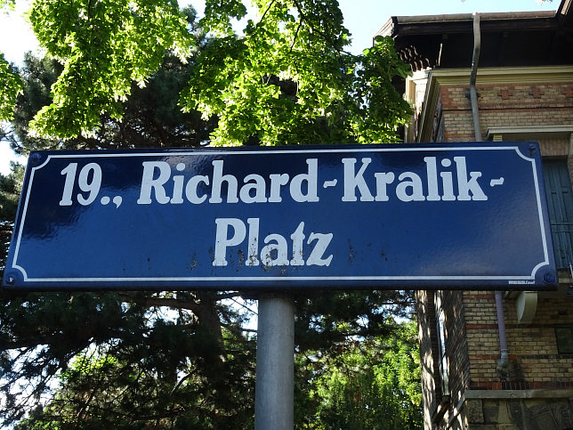 Straenschild Richard-Kralik-Platz