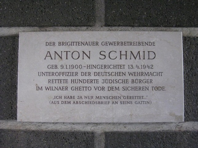 Anton-Schmid-Hof