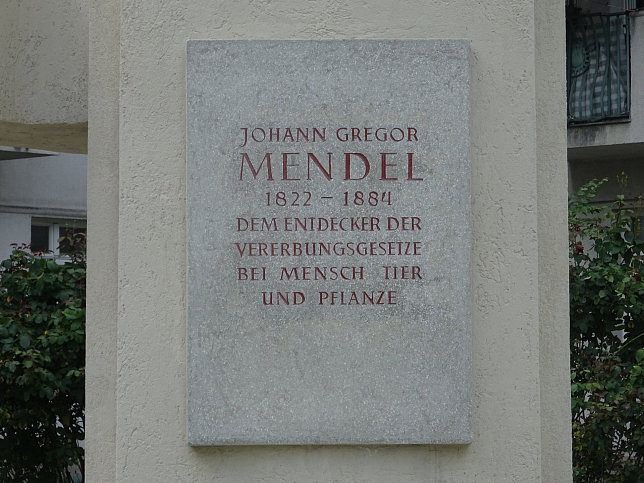 Gregor-Mendel-Denkmal