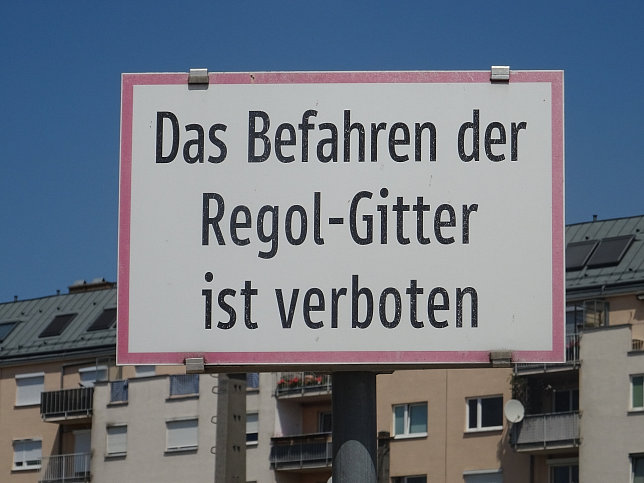 Nordwestbahnhof, Regol-Gitter