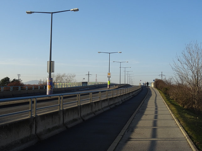 Brcke ber das Gleisdreieck Floridsdorf