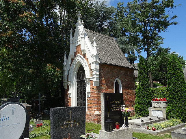 Strebersdorfer Friedhof, Friedhofskapelle der Schulbrder