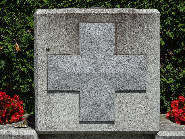 Strebersdorfer Friedhof, Grab der Schulbrder M4 und M5