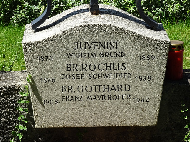 Strebersdorfer Friedhof, Grab der Schulbrder