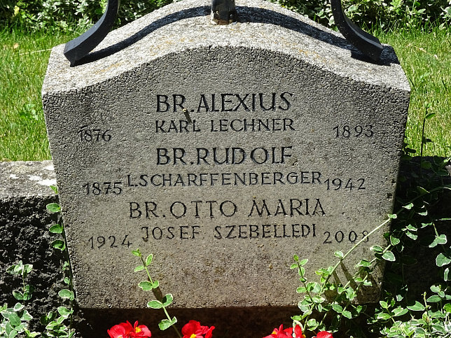 Strebersdorfer Friedhof, Grab der Schulbrder