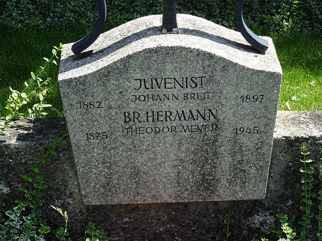 Strebersdorfer Friedhof, Grab der Schulbrder