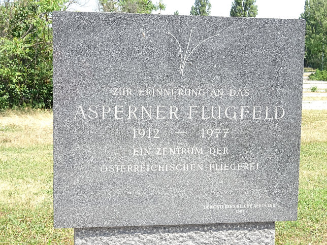 Asperner Flugfeld