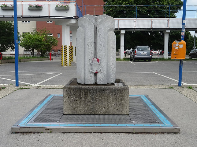 Brunnen beim Hallenbad Donaustadt