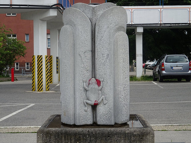 Brunnen beim Hallenbad Donaustadt