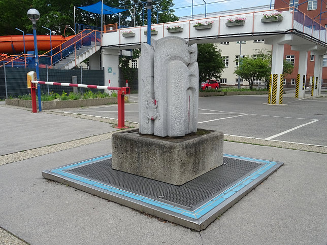 Brunnen beim Hallenbad Donaustadt