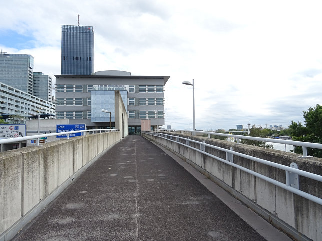 Donau City - Nord - Rampe Volksschule