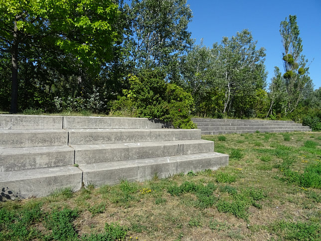 Gesteinsblock auf der Donauinsel