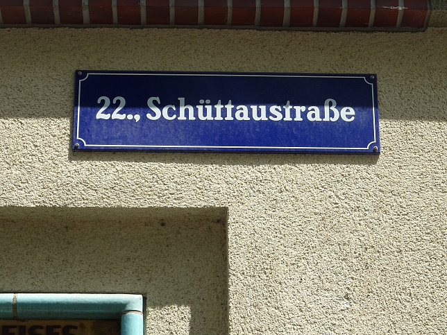 Tierkreiszeichen an der Schttaustrae 1-39 (Goethehof)