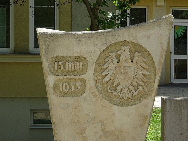Deutsch-Wagram, Gemeindebefreiungsstein
