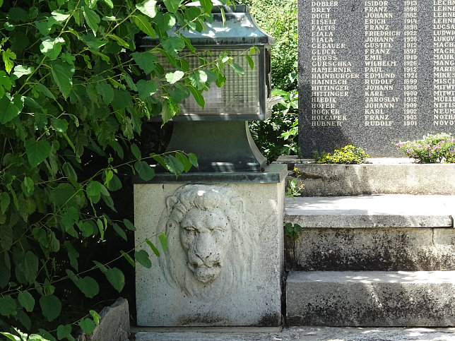 Deutsch-Wagram, Kriegerdenkmal