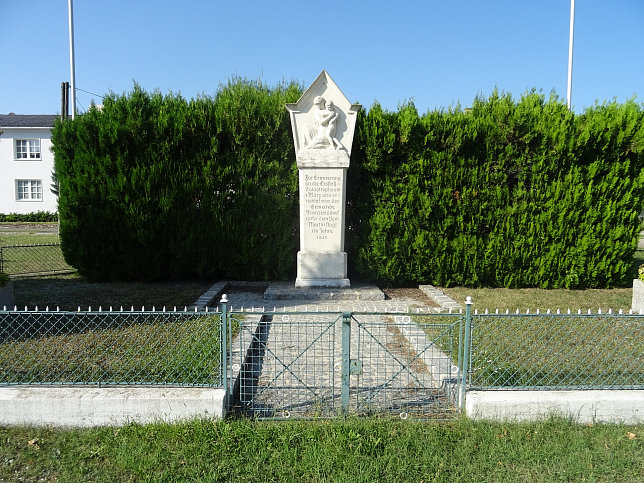 Franzensdorf, Denkmal an den Eissto von 1830