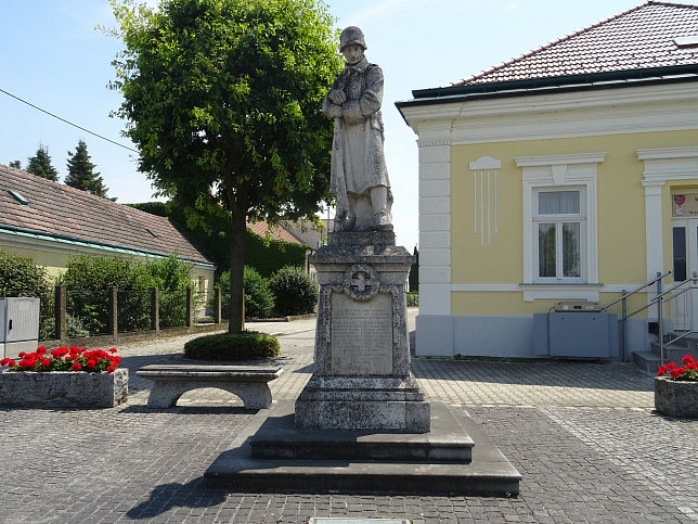 Markgrafneusiedl, Kriegerdenkmal