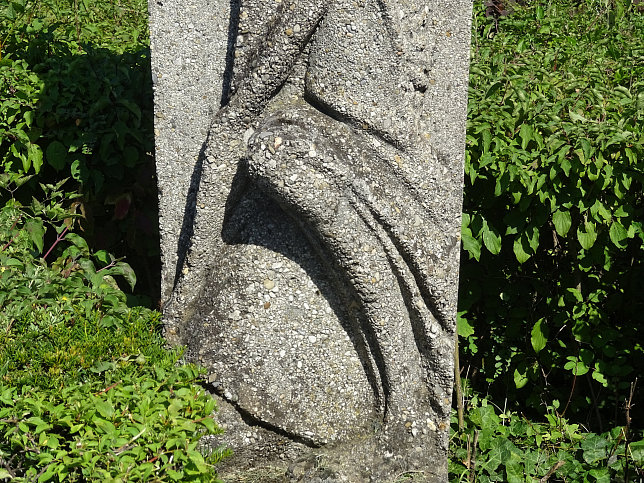 Purkersdorf, Christusrelief neben Fridolinbrunnen