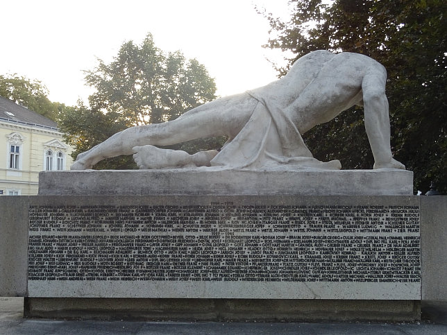 Wolkersdorf im Weinviertel, Kriegerdenkmal